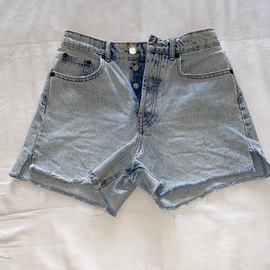 Zara Hi-Rise straight cut slit shorts